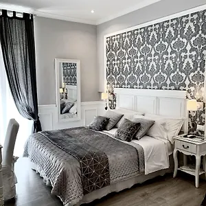 Charme & Chic Rome