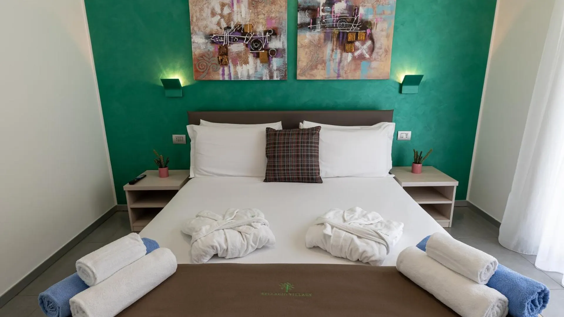 Bellagio Village- 4 Apartments By The Lake - Seasonal Warm Pool And Sauna Aparthotel