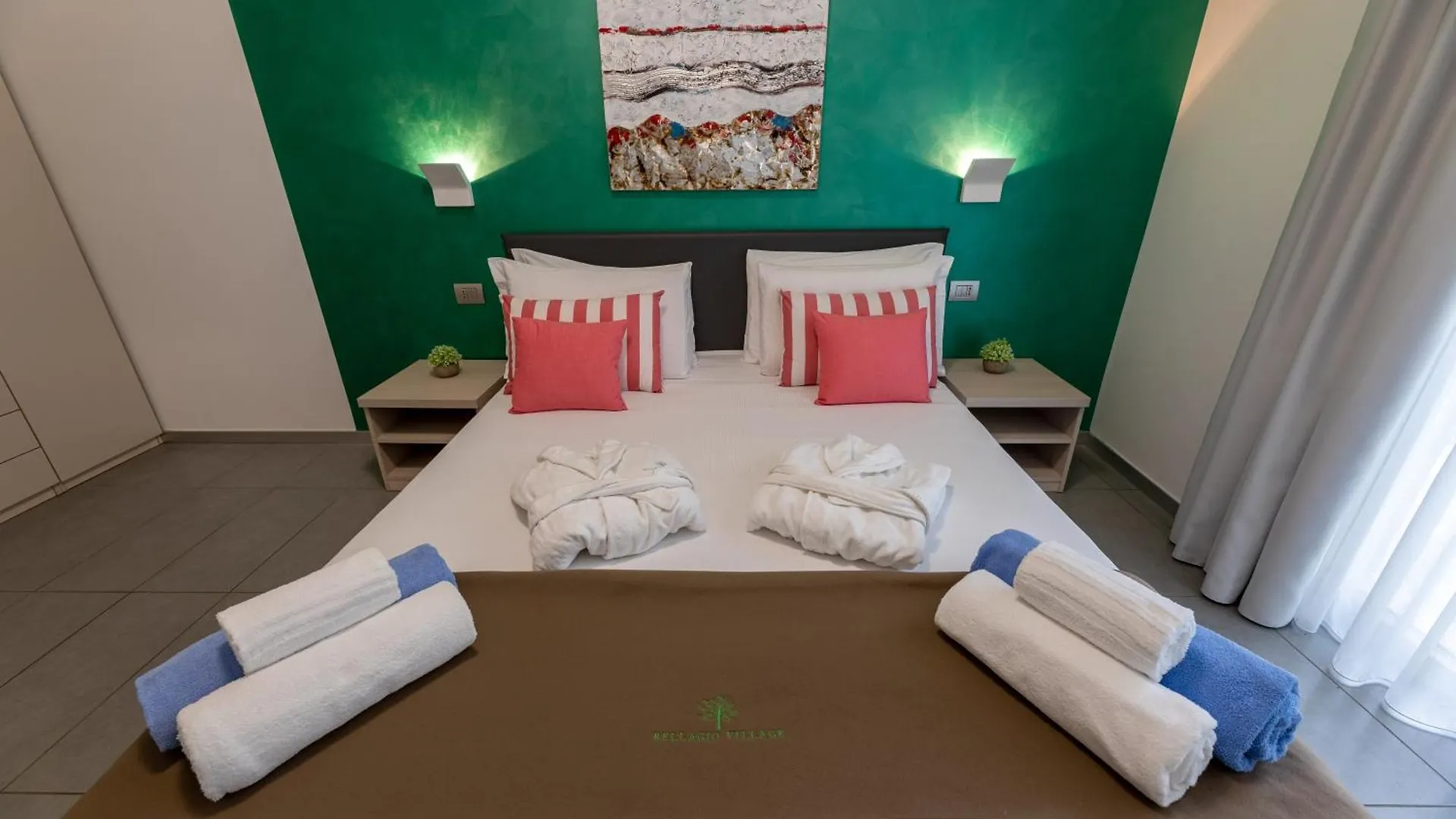 Aparthotel Bellagio Village- 4 Apartments By The Lake - Seasonal Warm Pool And Sauna